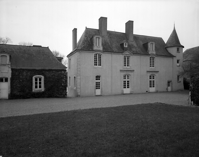 Logis : élévation antérieure.