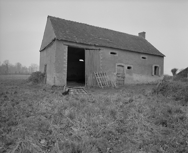 Logis-étable-remise : élévations gauche et antérieure.