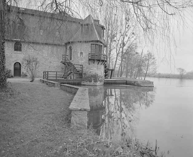 Elévation antérieure, partie droite.