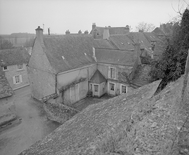 47 rue Basse. Elévations latérale droite et postérieure, vue cavalière.