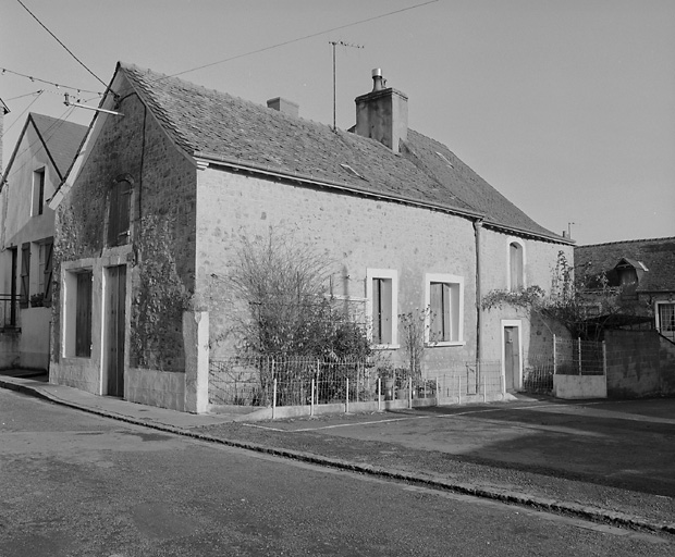 6 rue du Four. Elévations latérale gauche et antérieure.
