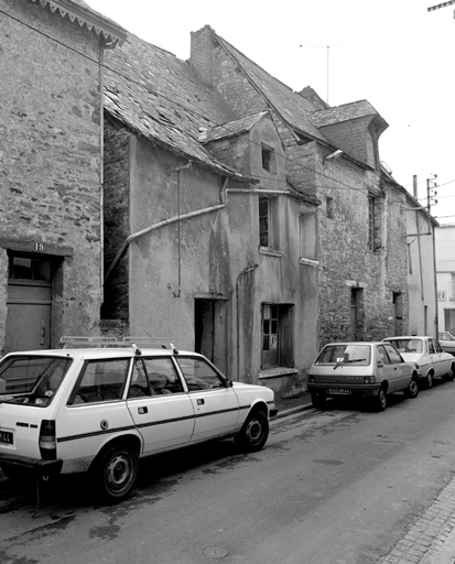Elévations gauche et postérieure du corps postérieur.