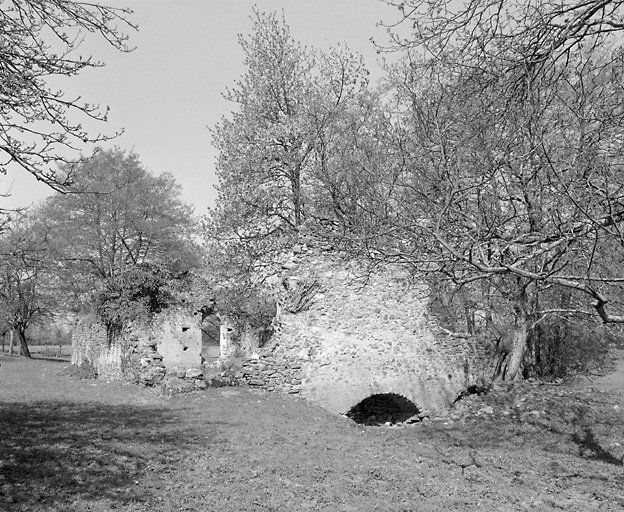Coing : élévation du côté de la sortie d'eau.