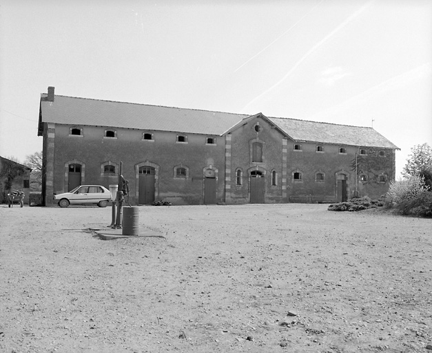 Etable-fournil : élévation gauche.