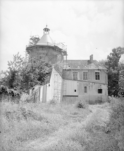 Tour, dite du Trésor et dépendance, élévation gauche.