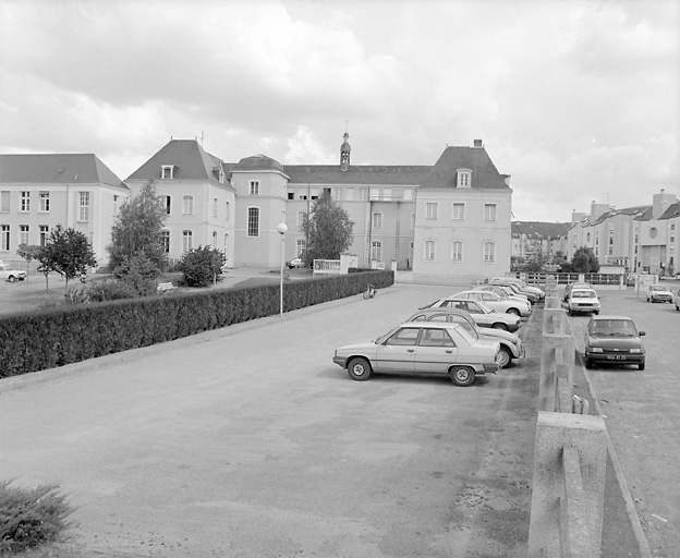 Elévation postérieure du corps central.