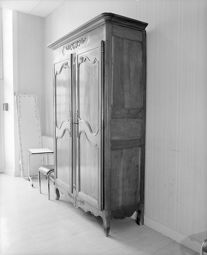 Armoire (1)