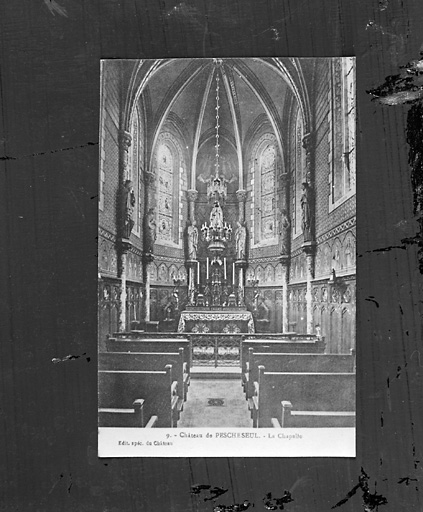 Chapelle Saint-Michel : vue intérieure vers le choeur.