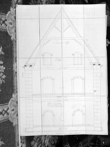 'Pavillon à gauche, regardant le jardin Anglais à Madame Bastard au Château de Dobert', élévation postérieure et projet de remaniement de charpente.