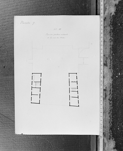 Projet de remaniement : 'Plan des pavillons restaurés de la cour du Midi.