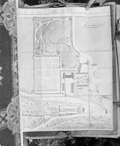 'Plan du château de Dobert', plan-masse du château et des jardins.