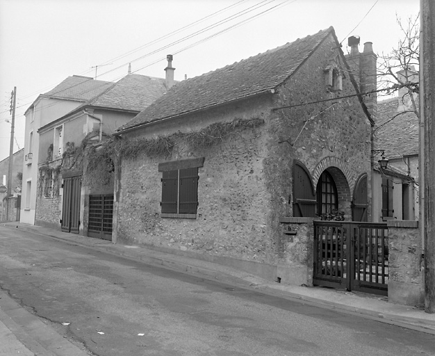 7 rue Puet. Elévations antérieure et latérale droite.
