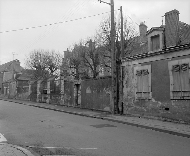 Vue de situation depuis le nord-ouest.