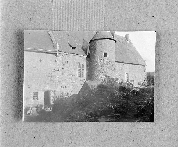 Logis, élévation antérieure, partie droite.