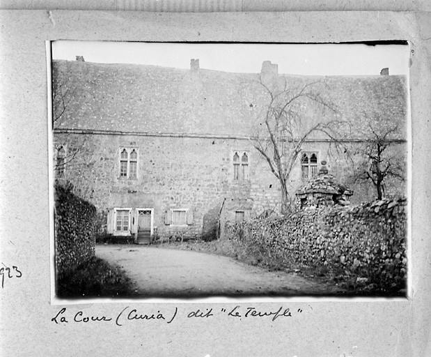 Logis, élévation antérieure, partie centrale.