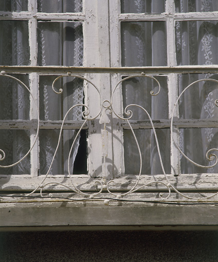 Elévation gauche (détail) : garde-corps.