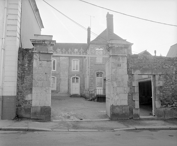 Elévation antérieure, partie droite.