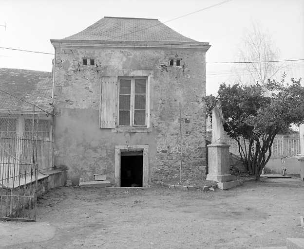 Chapelle isolée : élévation gauche.