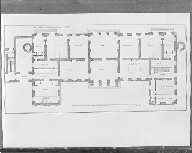 'Plan au rez de chaussée du château de Sablé' d'après un lavis de Claude Desgots.