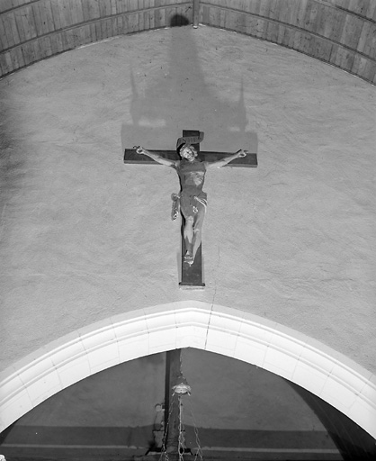 Croix : Christ en croix