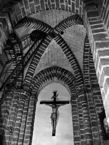 Prieuré du Rosaire, Saint-Pierre, église paroissiale