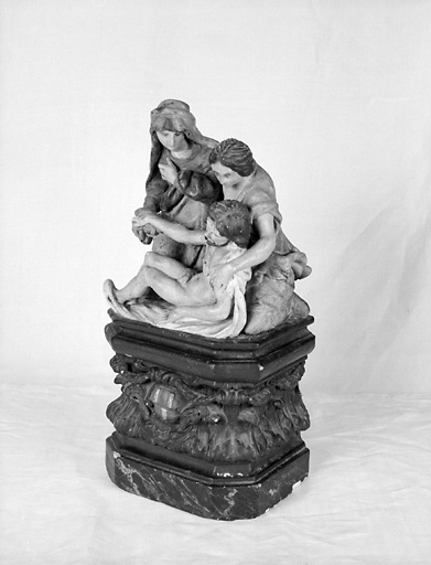 Groupe sculpté : Vierge de Pitié et saint Jean ?