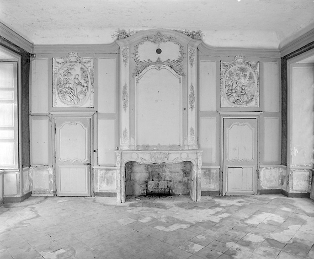 Logis : grand salon, mur nord.