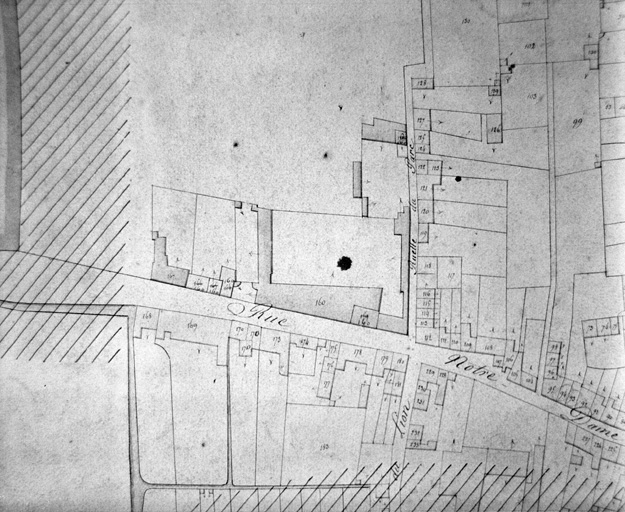 Ancien couvent d'augustines, puis de soeurs de Jeanne de Lestonnac dit Sainte-Marie-Madeleine, puis petit séminaire, actuellement lycée Notre-Dame