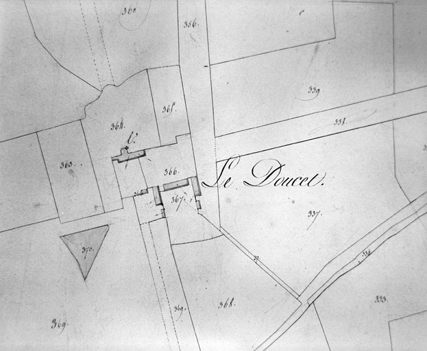 Extrait du plan cadastral de 1826, section H2, n° 366-367, éch. = 1/2000e