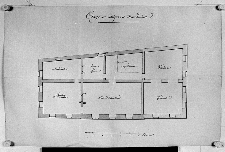 'Halles pour La Flèche, étage en attique et mansarde'.