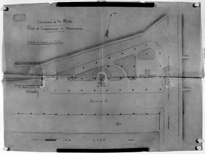 'Plan de l'emplacement du monument' (aux Morts).