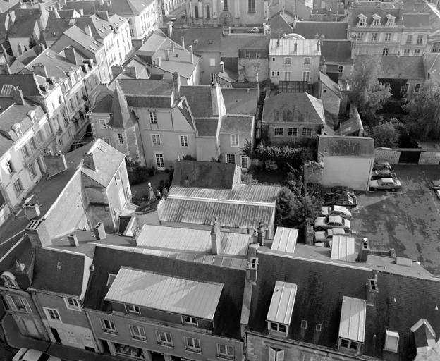 Vue cavalière du quartier de l'ancien presbytère, rue Henri-IV.