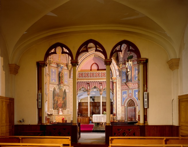 Chapelle, 'chapelle des hommes' vers le maître-autel.