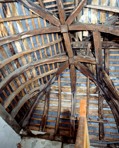 Charpente du pavillon d'escalier.