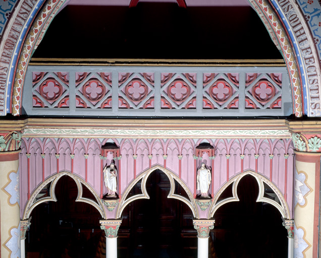 Chapelle, garde-corps de la tribune au-dessus de la 'chapelle des Hommes'.