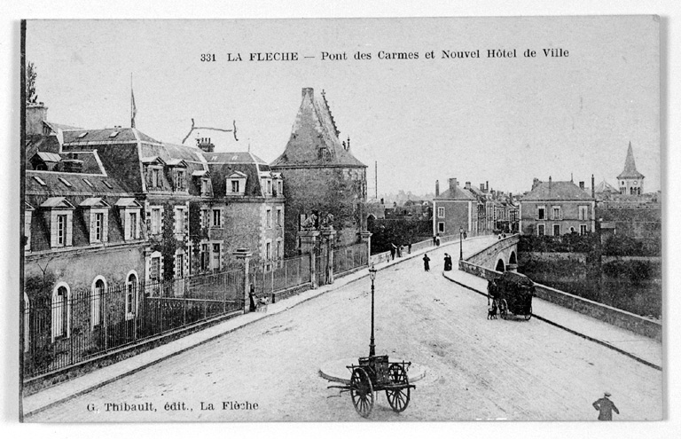 'Pont des Carmes et nouvel Hôtel de Ville'.