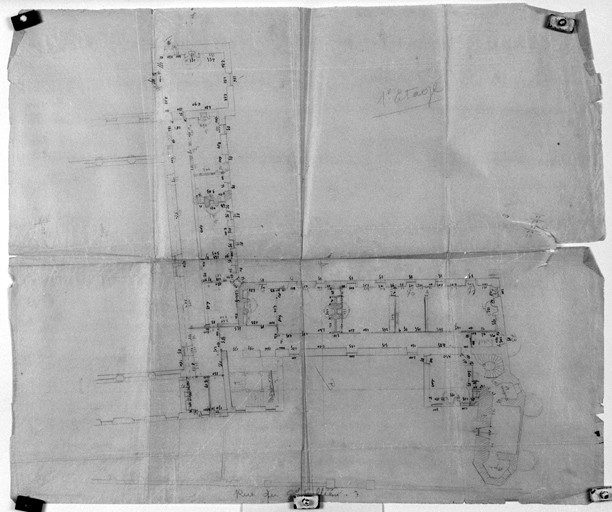 Plan du 1er étage du logis.