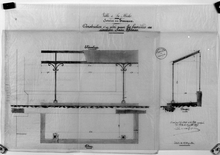 'Construction d'un abri pour les familles au cimetière Saint-Thomas'.