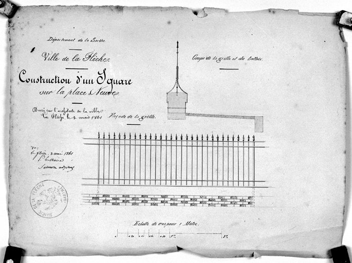 'Construction d'un square sur la place Neuve (actuelle place de la Libération), façade de la grille, coupe de la grille et du trottoir'.