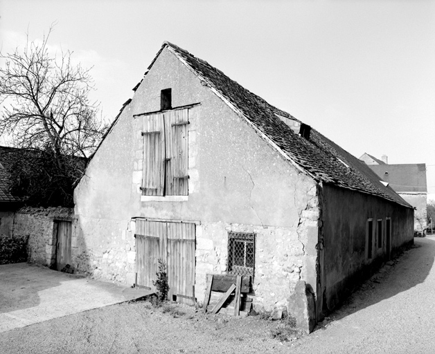 Dépendance du XVIIe siècle le long du mur ouest du parc, élévations sud.