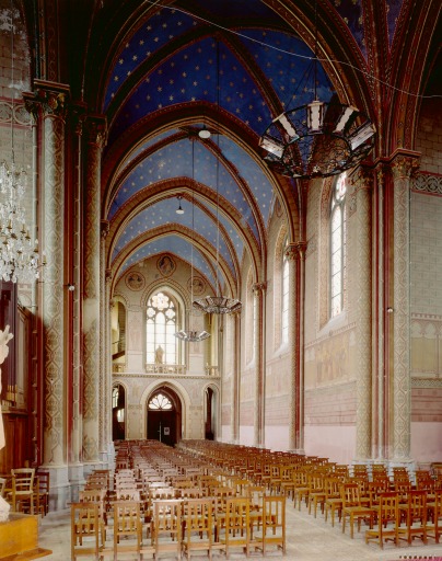 Eglise, la nef vers le mur ouest.