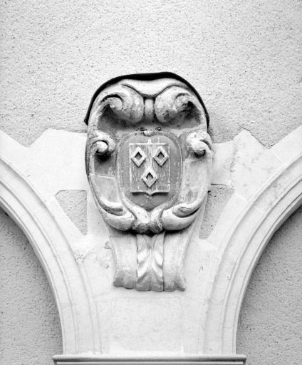 5ème relief sur l'aile orientale du cloître.