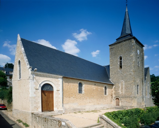 L'église depuis le sud-ouest.