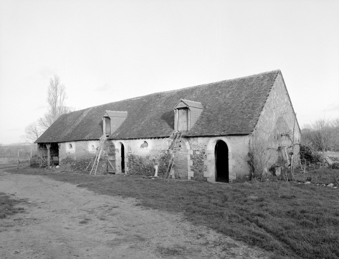 Elévations postérieure et gauche de l'étable-grange.