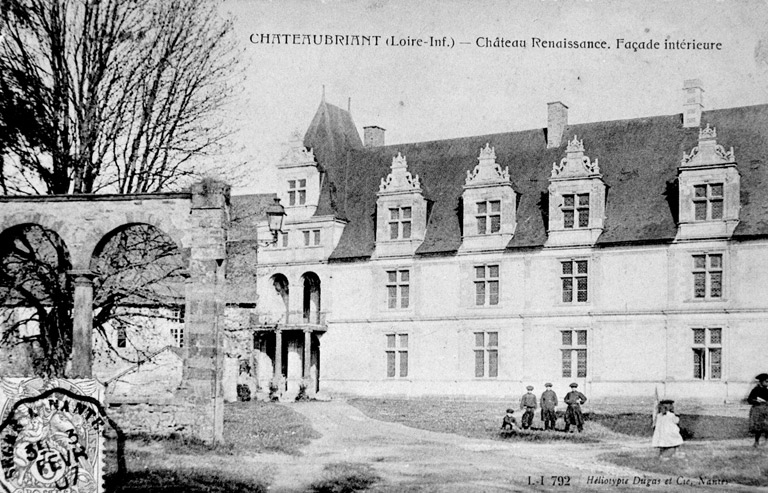 'Château Renaissance. Façade intérieure'.