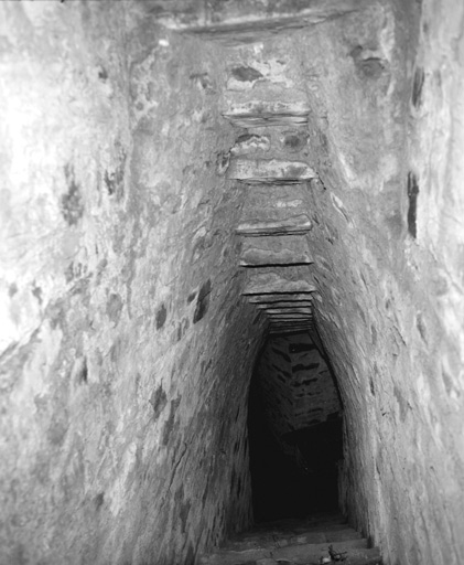 Bastion sud-ouest, couvrement de escalier menant à la courtine.