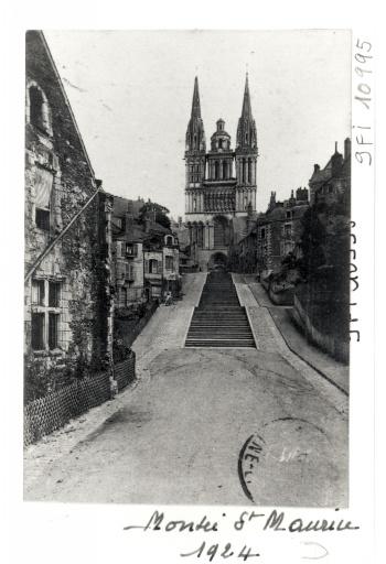 Rue en escalier dite Montée Saint-Maurice