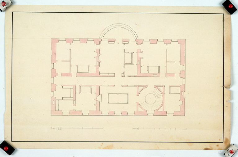 Plan du premier étage carré.