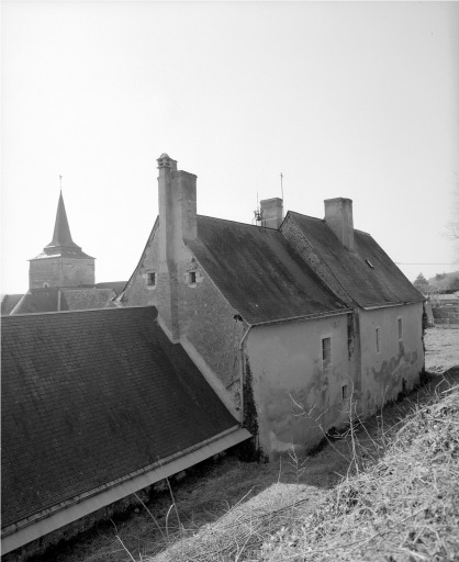 Elévations droite et gauche du logis de l'ancien prieuré.