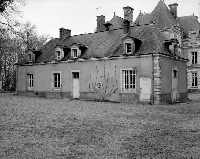 Elévation sud du logement de gardien.